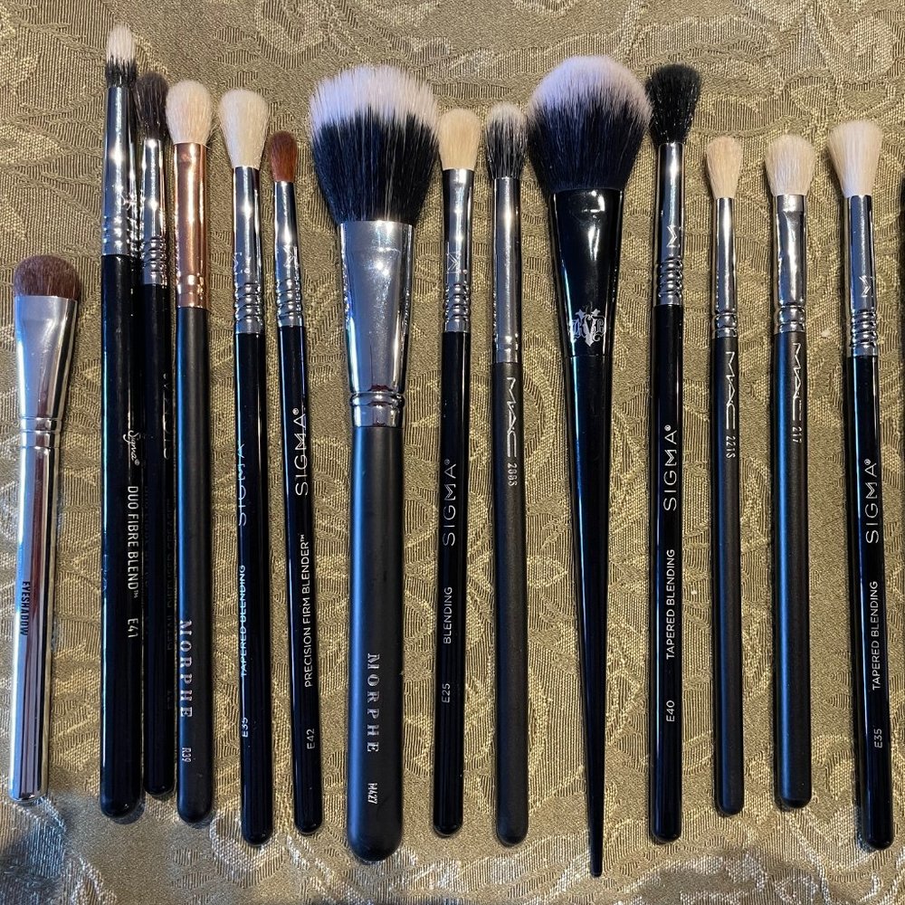 Makeup brush assortment
